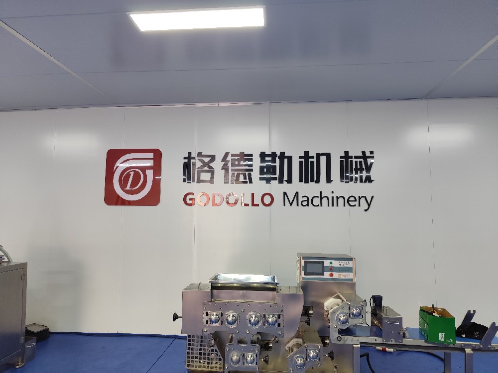 格德勒機(jī)械面條生產(chǎn)線：客戶蒞臨參觀實(shí)地試機(jī)現(xiàn)場(chǎng)體驗(yàn)面條生產(chǎn)流程